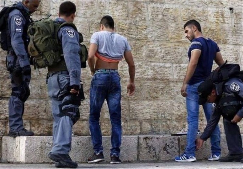 تحضیرات «إسرائیلیة» لإقرار قانون &quot;التفتیش الجسدی&quot; ضد الفلسطینیین