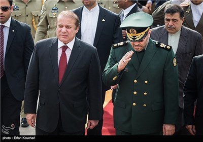 Pakistani PM Sharif in Tehran for Official Visit