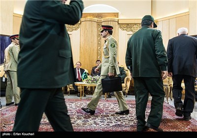 Pakistani PM Sharif in Tehran for Official Visit