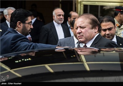 Pakistani PM Sharif in Tehran for Official Visit