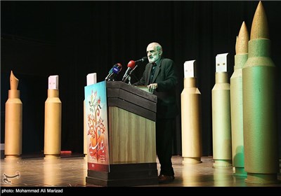 سخنرانی حسین شریعتمداری مدیر مسئول روزنامه کیهان در همایش ایثار و رسانه