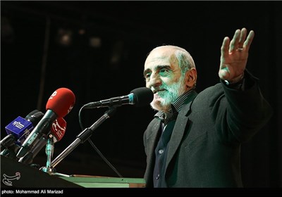 سخنرانی حسین شریعتمداری مدیر مسئول روزنامه کیهان در همایش ایثار و رسانه
