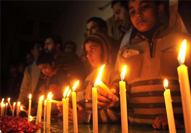 ابراز همدردی مردم پاکستان با بازماندگان قربانیان حمله به دانشگاه «باچاخان» + تصاویر