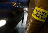 اعتصاب رانندگان تاکسی در فرانسه به خشونت کشیده شد
