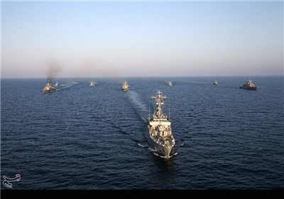 مناورة انزال الغواصين والتشكيلات القتالية للسفن الحربية