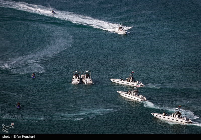 Iran’s Navy Ends Drill with Maritime Parade