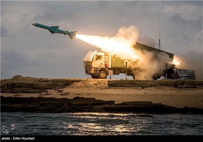 شلیک موشک کروز نور توسط یگان ساحلی نداجا از سواحل مکران
