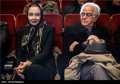 ابوالحسن تهامی‌نژاد و کتایون ریاحی در مراسم بزرگداشت سه نسل از هنرمندان دوبله ایران
