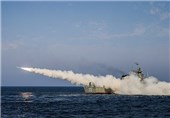 Iranian Navy Continues Massive Drill East of Hormuz Strait (+Video)