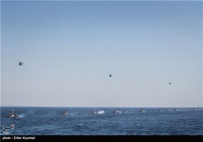 Parade Marks End of Iran’s Navy Drill
