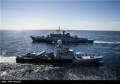 Parade Marks End of Iran’s Navy Drill