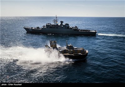 Parade Marks End of Iran’s Navy Drill