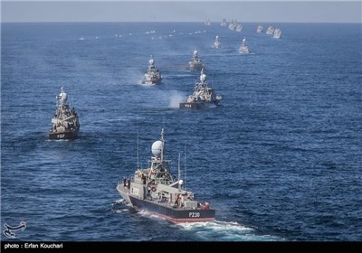 Parade Marks End of Iran’s Navy Drill