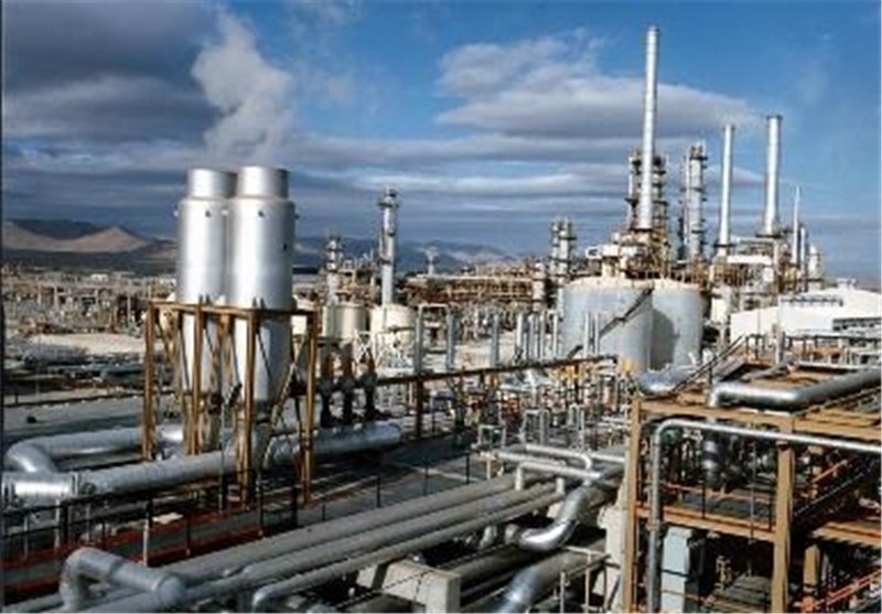 ایران: التخطیط لجذب استثمارات بقیمة 100 ملیار دولار فی مشاریع البتروکیماویات