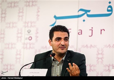 مهدی گلستانه کارگردان فیلم سینمایی نقطه کور در نشست خبری - سی و چهارمین جشنواره فیلم فجر