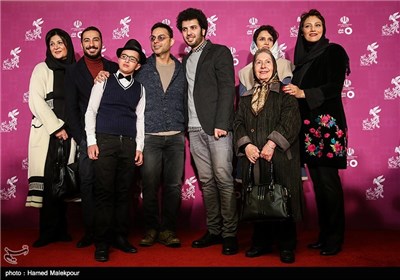 فرش قرمز فیلم سینمایی ابد و یک روز در سومین روز سی و چهارمین جشنواره فیلم فجر - برج میلاد