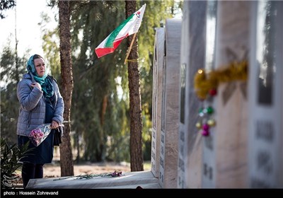 Iranian People Pay Tribute to Christian Martyrs