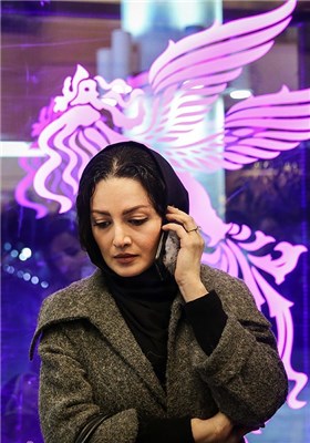 شیلا خداداد بازیگر فیلم سینمایی بادیگارد در پنجمین روز سی و چهارمین جشنواره فیلم فجر - برج میلاد