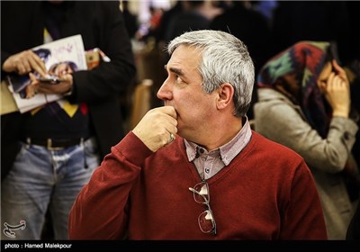 ابراهیم حاتمی‌کیا کارگردان فیلم سینمایی بادیگارد پس از پایان نمایش فیلم در پنجمین روز جشنواره فیلم فجر - برج میلاد