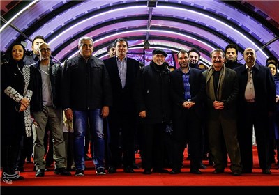 فرش قرمز فیلم سینمایی رسوایی 2 به کارگردانی مسعود ده‌نمکی در پنجمین روز سی و چهارمین جشنواره فیلم فجر - برج میلاد