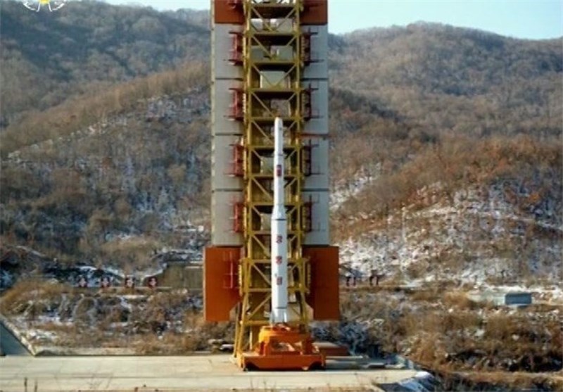 کره شمالی یک ماهواره را با موشکی دوربرد در مدار زمین قرار داد + عکس و فیلم