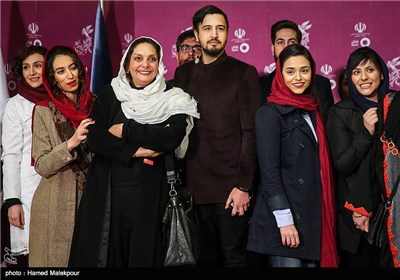 فرش قرمز فیلم سینمایی خماری در هفتمین روز سی و چهارمین جشنواره فیلم فجر - برج میلاد