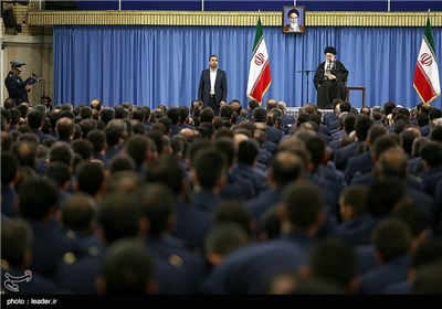 Iranian Air Force Commanders, Personnel Meet with Imam Khamenei