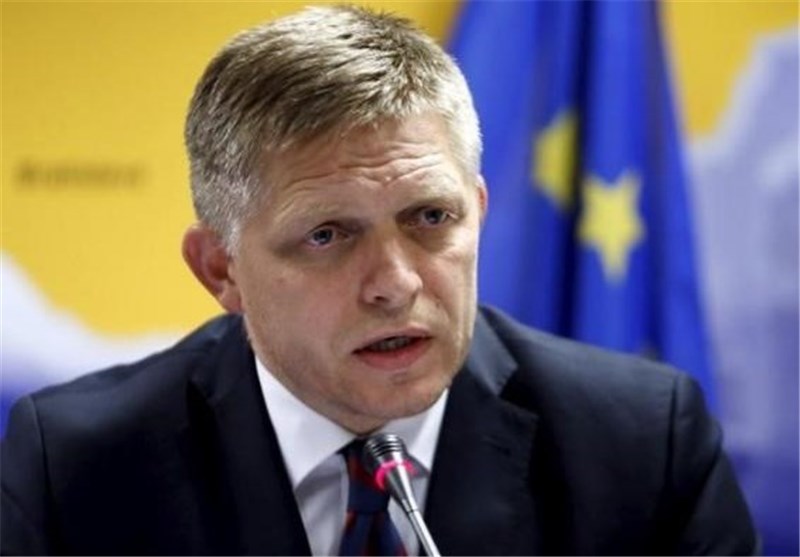 Slovak PM Says EU Will Either Control Migration This Year or Collapse