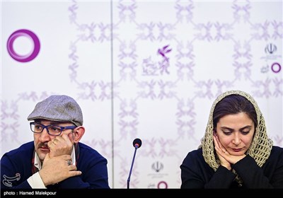 الهام کردا و هدایت هاشمی در نشست خبری فیلم به دنیا آمدن - سی و چهارمین جشنواره فیلم فجر