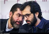 بهروز شعیبی کارگردان و سیدمحمود رضوی تهیه‌کننده در نشست خبری فیلم سیانور - سی و چهارمین جشنواره فیلم فجر