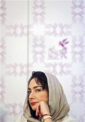 هانیه توسلی بازیگر در نشست خبری فیلم سیانور - سی و چهارمین جشنواره فیلم فجر