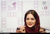 بهنوش طباطبایی بازیگر در نشست خبری فیلم سیانور - سی و چهارمین جشنواره فیلم فجر