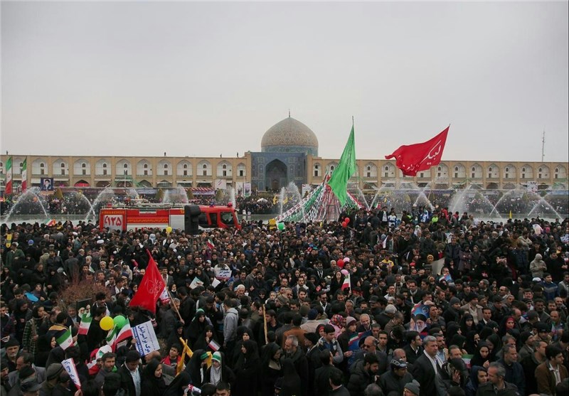 خروش مردم شهرستان‌های اصفهان در راهپیمایی 22 بهمن؛ جلوه‌هایی حماسی از شکوه استقلال و آزادی +‌ فیلم