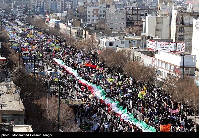 آسوشیتدپرس: ایرانی‌ها شعارهای ضد آمریکایی و ضد اسرائیلی سر دادند