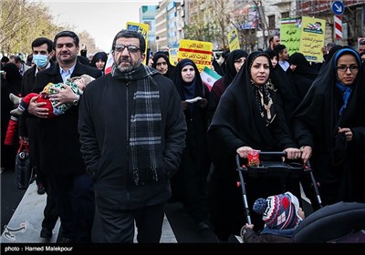سیدعزت‌الله ضرغامی رئیس سابق سازمان صدا و سیما در راهپیمایی 22 بهمن در تهران - خیابان انقلاب