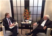 تاکید ظریف و وزیر خارجه هلند بر گسترش همکاری‌های دوجانبه در دوران پسابرجام