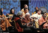 اجرای گروه خورشید در سومین روز جشنواره موسیقی فجر
