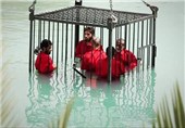 Daesh Executes 8 Caged Iraqi Civilians by Drowning