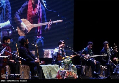 اجرای گروه پرواز همای در پنجمین روز جشنواره موسیقی فجر