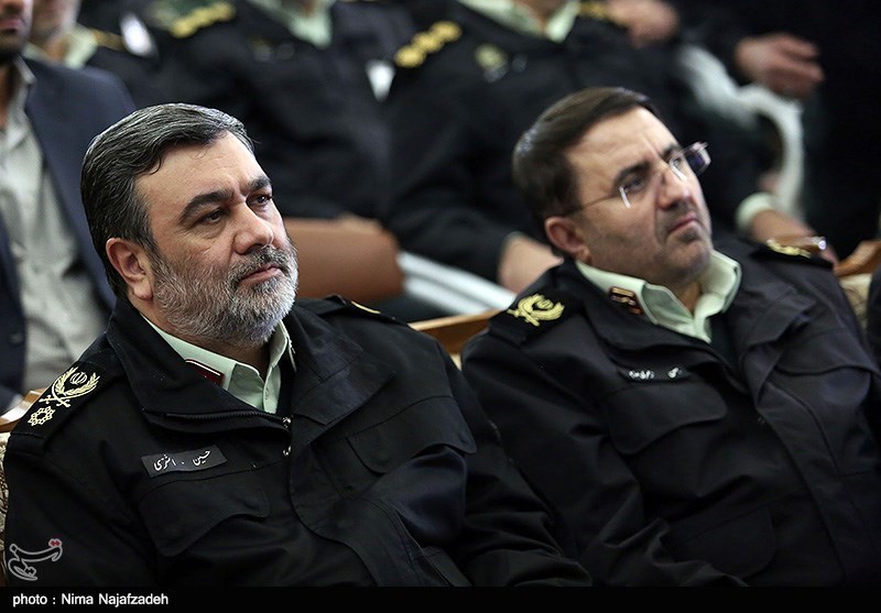 عکس/ فرمانده ناجا و فرمانده سپاه تهران در شب احیا