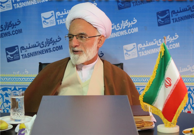 ‌عزت و عظمت جمهوری اسلامی ایران در «تولید و اشتغال» است