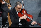 اجرای ارکستر ملی به رهبری فرهاد فخرالدینی در نهمین روز جشنواره موسیقی فجر