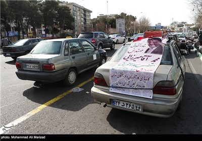 تبلیغات نامزد های انتخابات دهمین دوره مجلس شورای اسلامی و پنجمین مجلس خبرگان رهبری در محل نماز جمعه