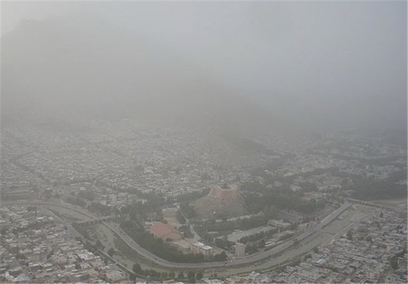 جولان ریزگردها در آسمان استان لرستان/ ثبت 78 روز آلوده