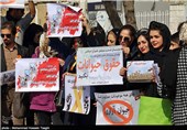 تجمع اعتراض آمیز به قانون حمایت از حیوانات در مشهد