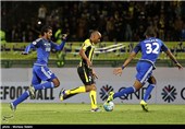 دیدار تیم های فوتبال سپاهان و النصر دبی در اصفهان