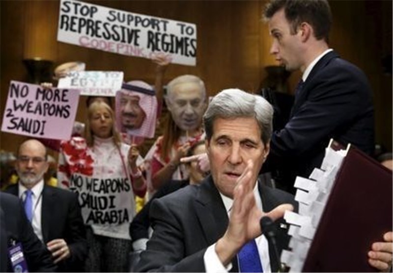 Activists Protest US Arms Sales to Saudi Arabia at Kerry&apos;s Senate Hearing (+Video)