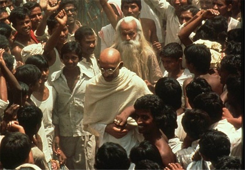 برگزاری صدوپنجاهمین سالگرد مهاتما گاندی در تهران/سفر بانوان خلبان هندی به 5 شهر ایران