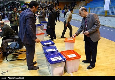 توزیع صندوق های اخذ رای در همدان