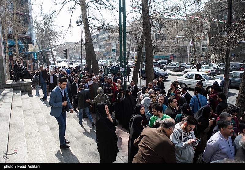 یک صندوق رای سیار به دلیل استقبال مردم به صندوق‌های حسینیه ارشاد اضافه شد